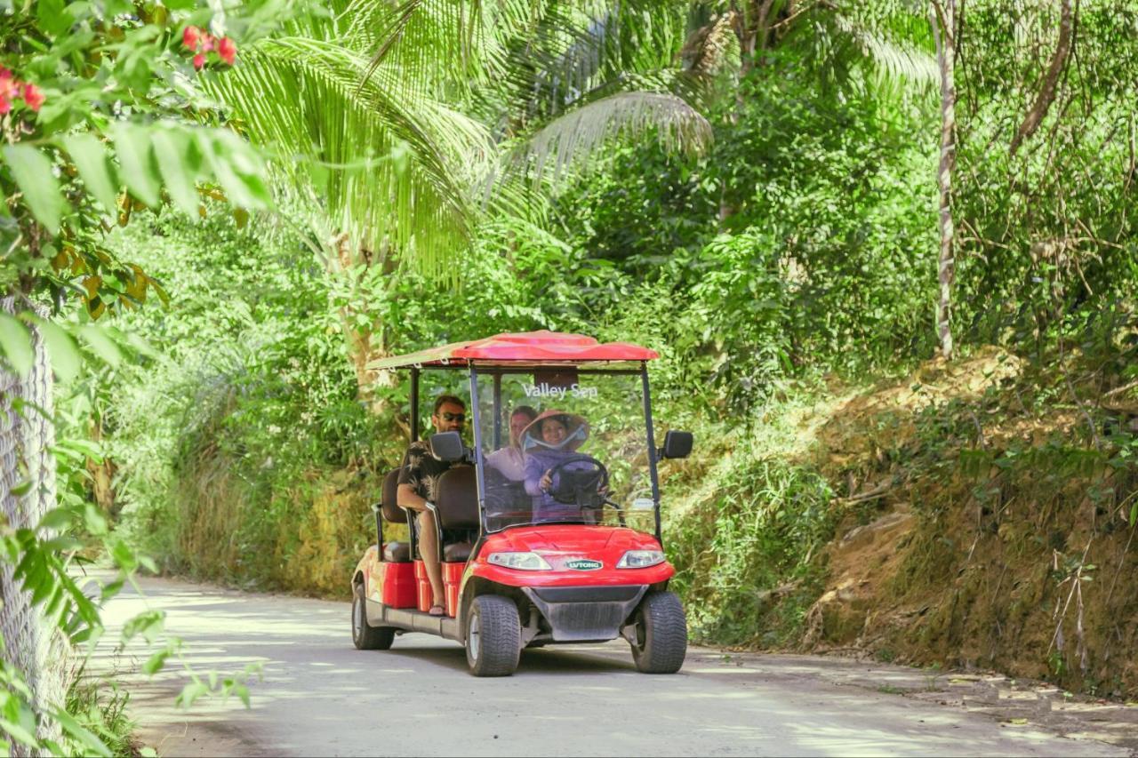 Phu Quoc Valley Sen Bungalow Экстерьер фото